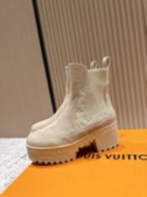 wholesale quality women louis vuitton shoes model no. 549